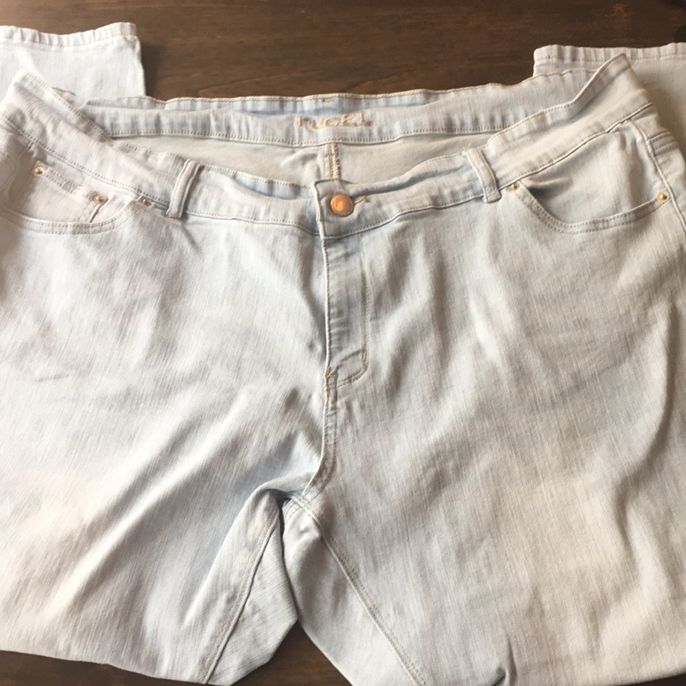Rue21 mid-rise, light wash jeans